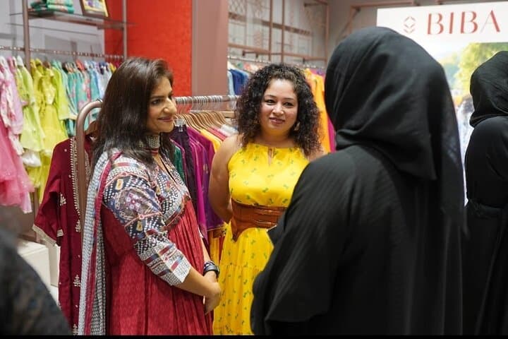 Dubai Private Shopping Tour with Professional Fashion Stylist