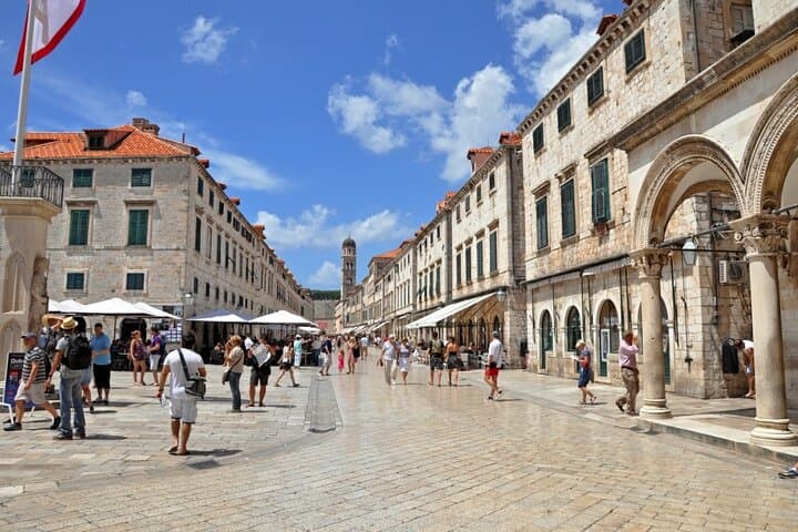 Tip Based Tour: Dubrovnik Old Town Shared Walking Tour