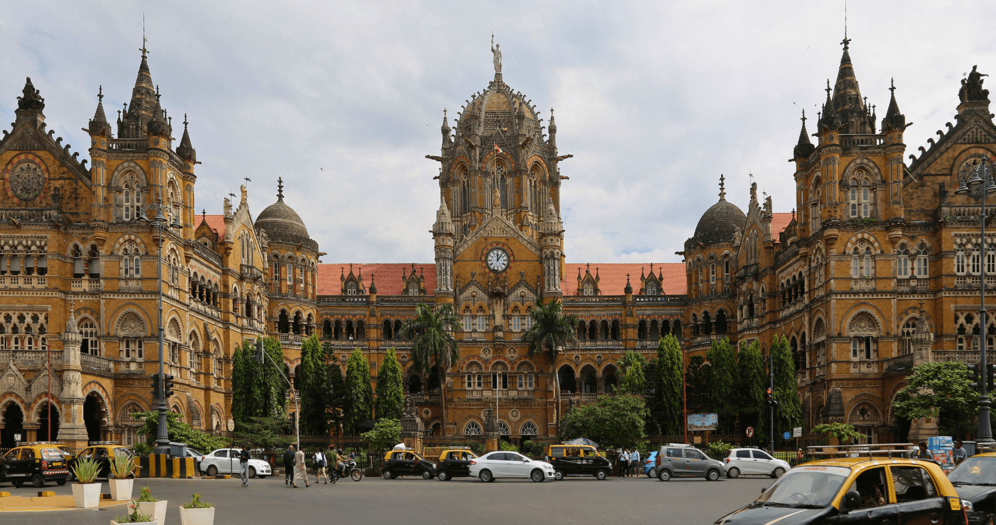 Mumbai Cultural & Heritage Walking Tour with Snacks