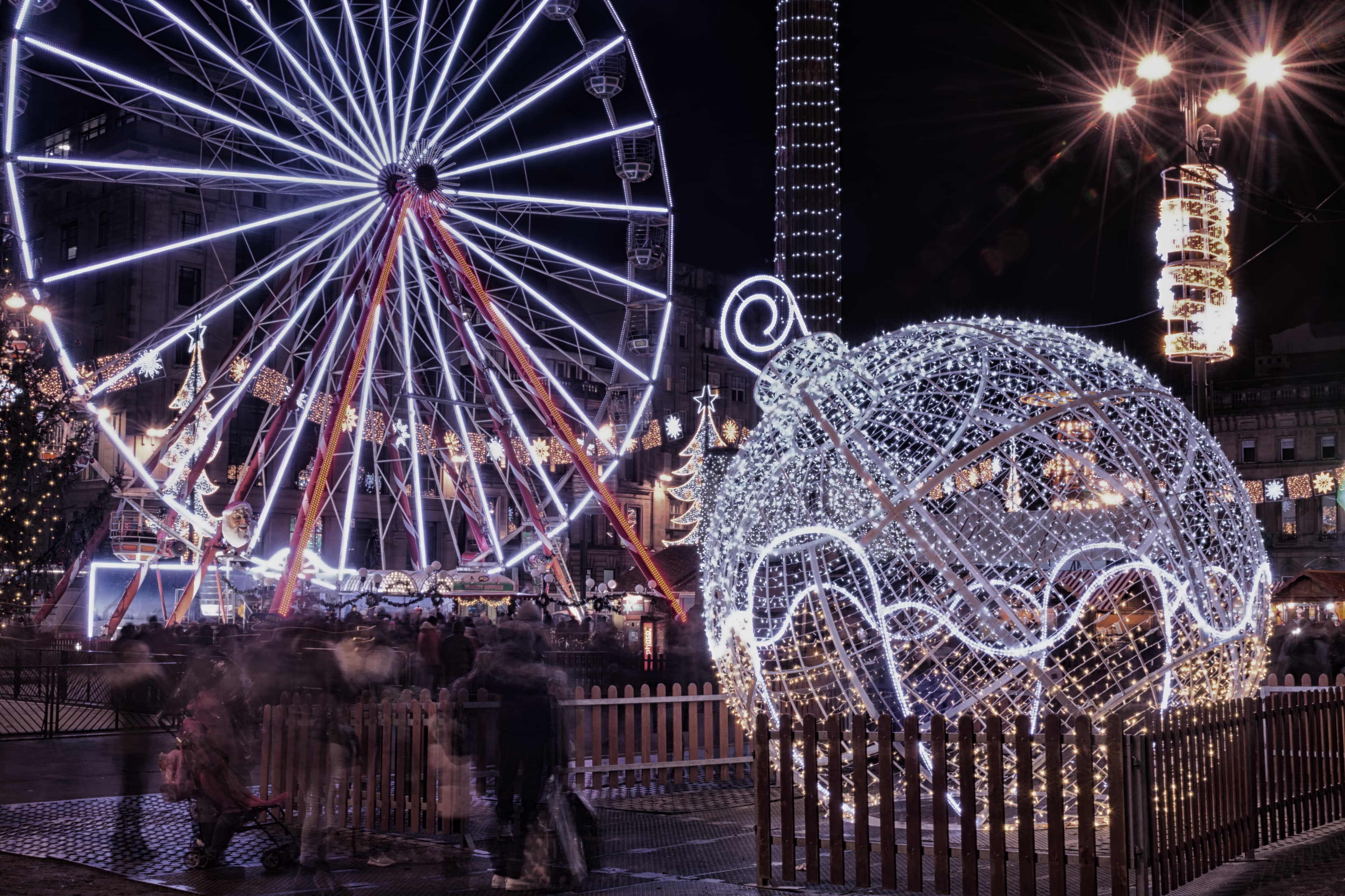 Glasgow City & Christmas Markets Private Day Tour