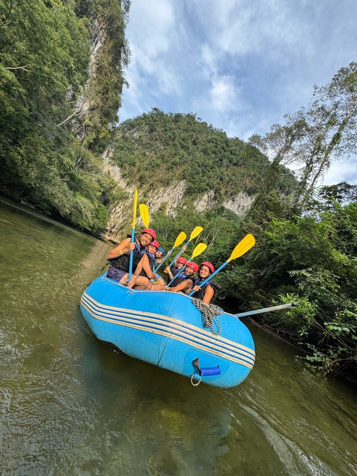 Rafting y Aventura en el Cañón del Río Claro ~ Tour de Día Completo desde Medellín