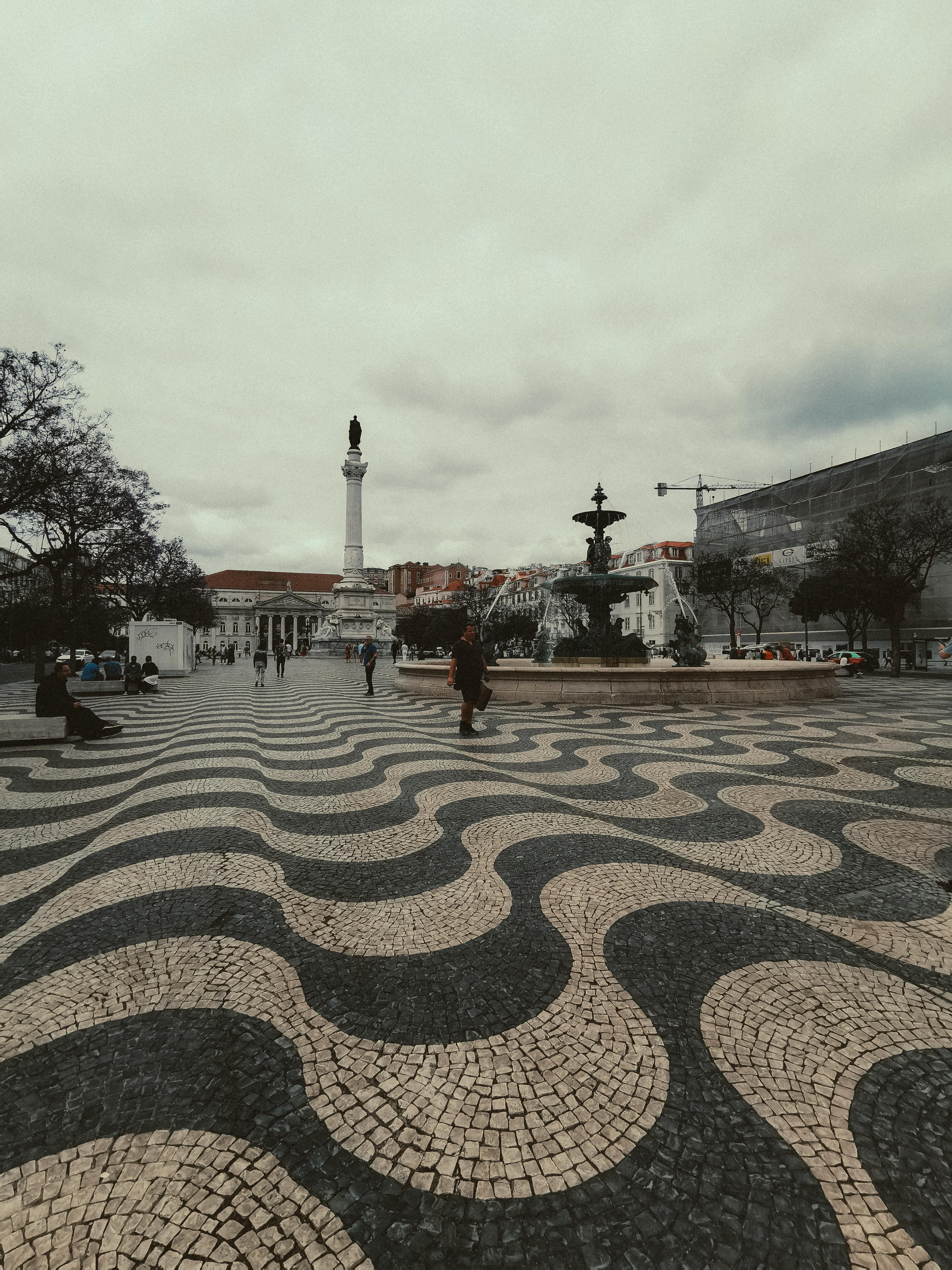 Gulbenkian Museum and Private Walking Tour in Lisbon