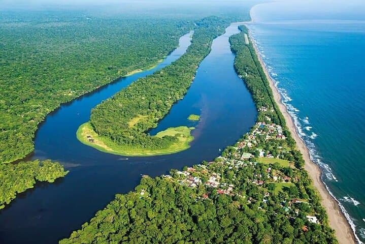 Tortuguero One Day. Private Tour from San Jose