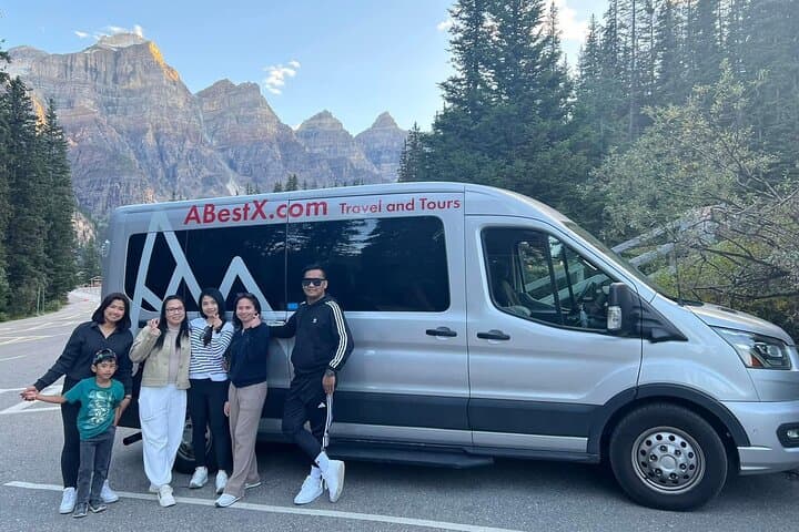YYC Calgary Private Shuttle to Canmore, Kananaskis & Banff