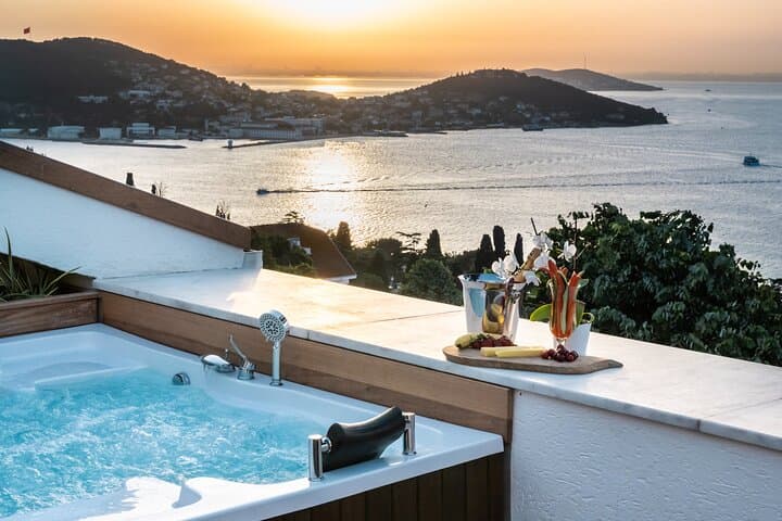 A Romantic Night in Büyükada