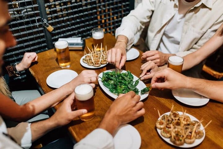 Tapas tasting with drinks at Santiago Old Town