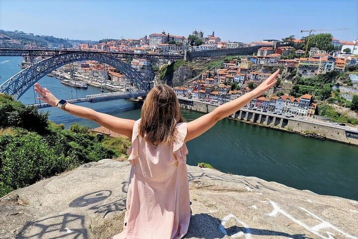 Half Day Porto & Beach Side Small-Group Tour- Different Tastings