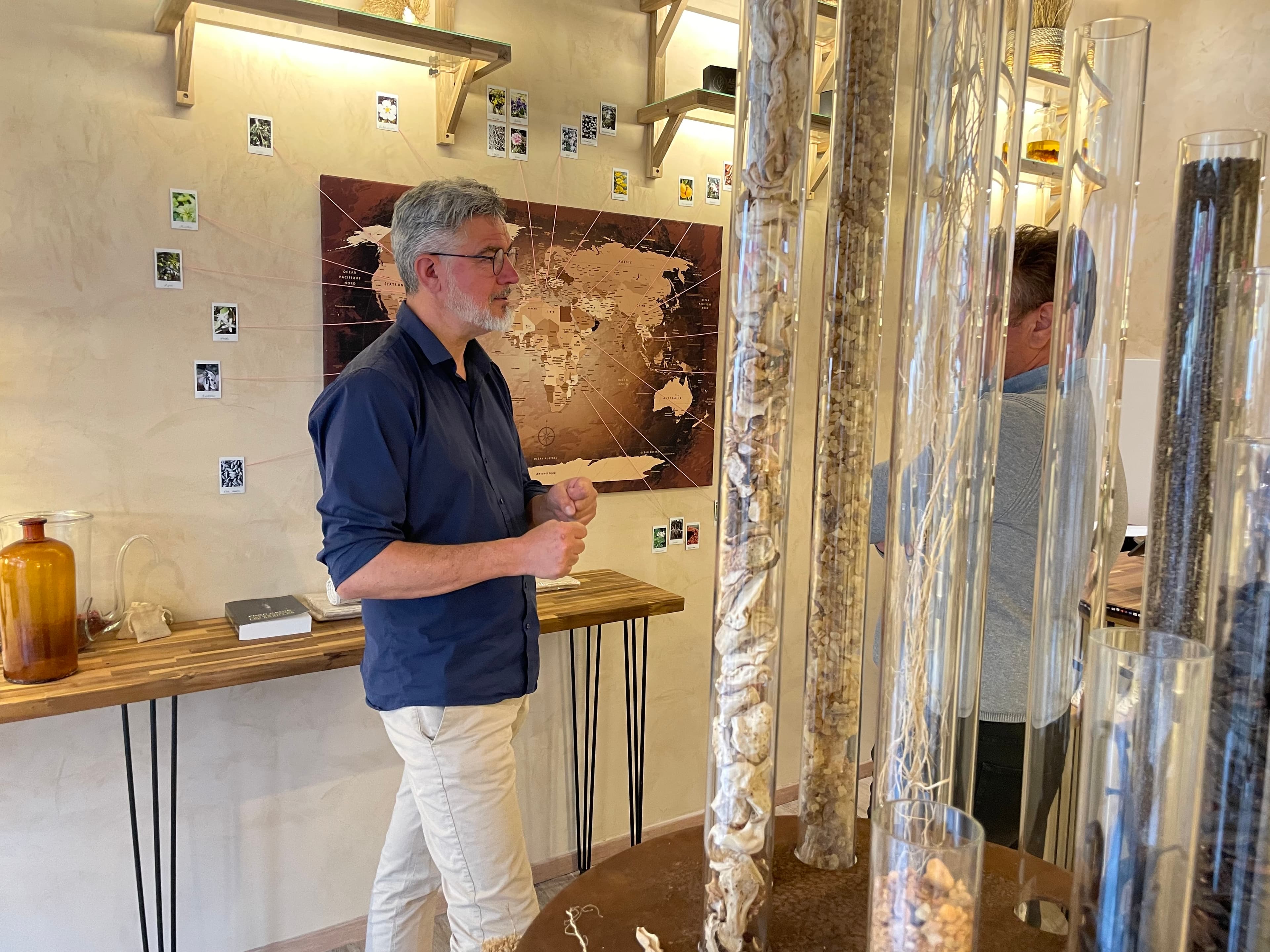 Grasse: 100% natural perfume creation workshop