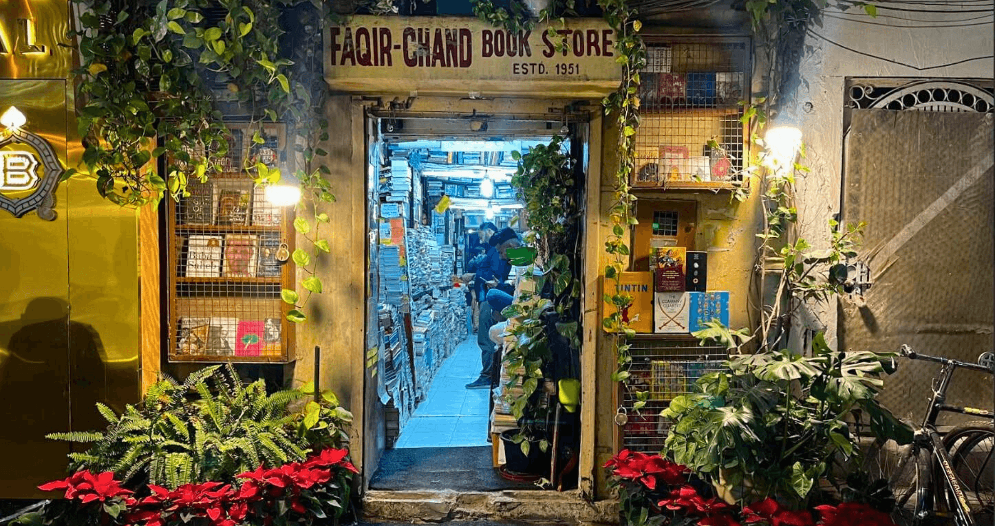 Delhi: Lodhi StreetArt Tour with Khan Market & Food Tasting