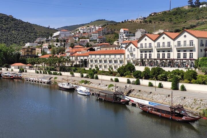 Visit Pinhão