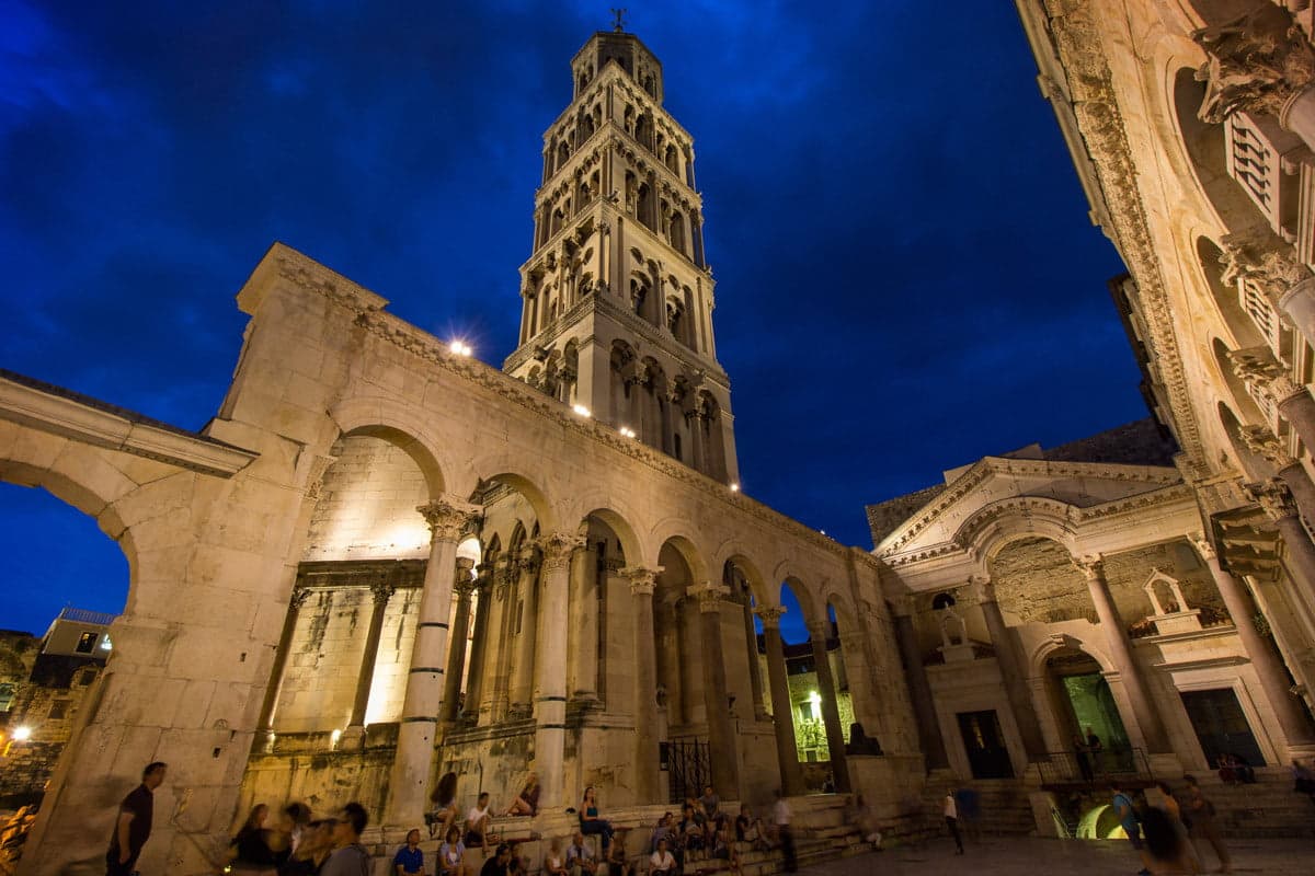Evening Group Walking Tour - Split Old City Diocletian's Palace