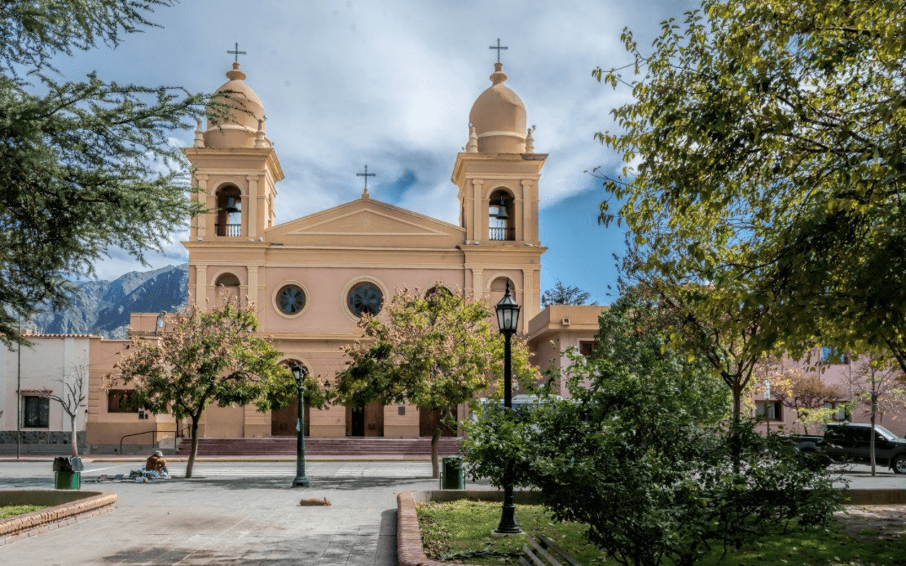 Salta combo 8: Cafayate, Cachi and Salinas Grandes