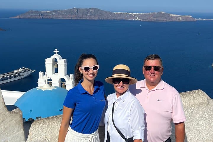 Best of Santorini: 3-hour Private Tour with a Local Guide