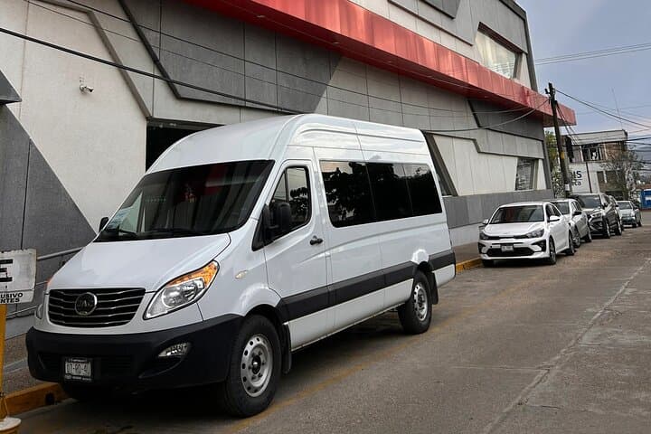 Private and Secure Transfer from Hotel to Airport in Oaxaca