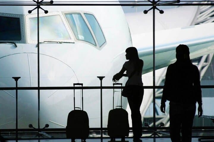  Private Roundtrip Airport Transfer for 1 to 3 Persons in Paris