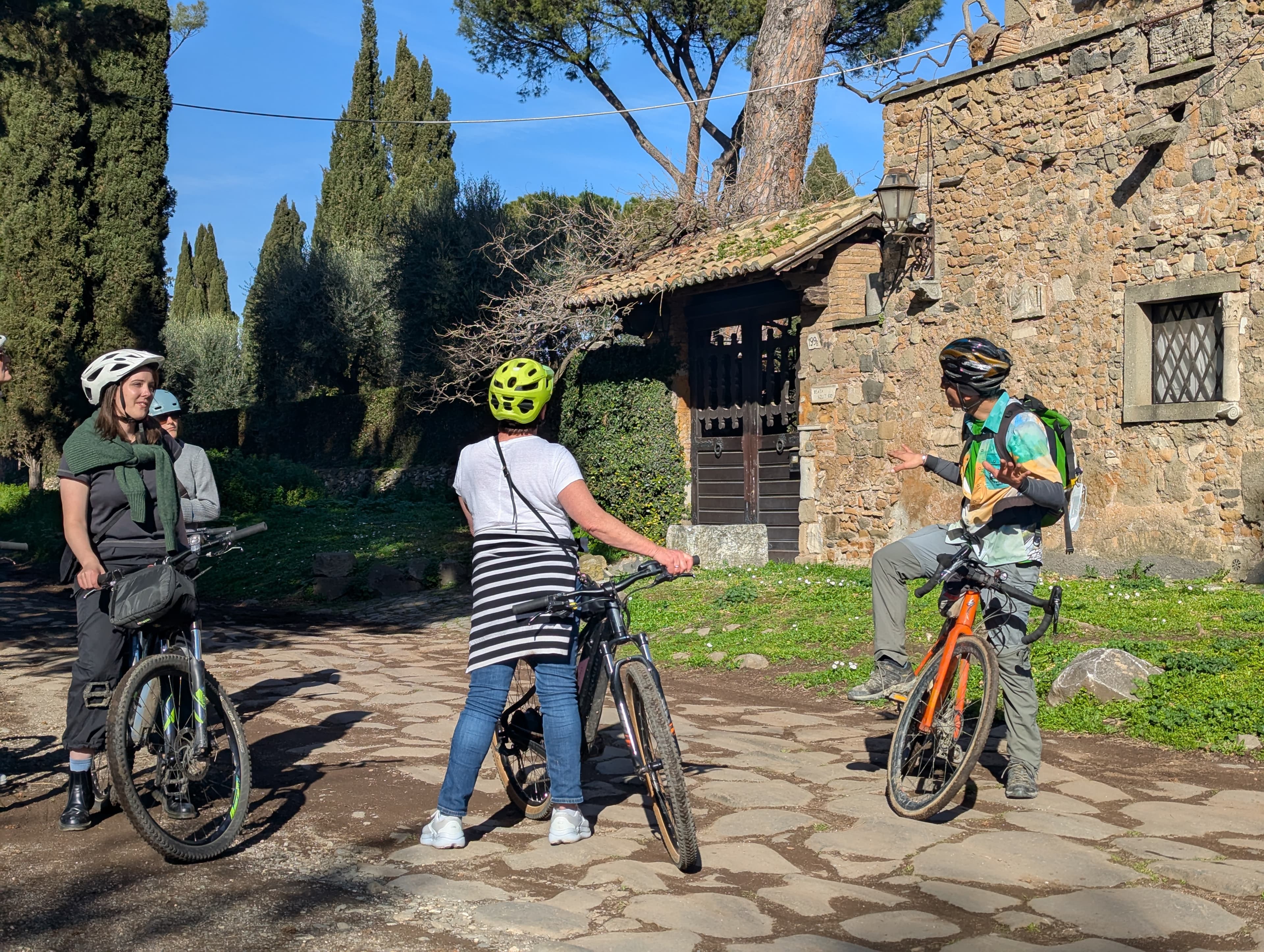 Appia Antica and Catacombs by ebike: guided tour with Private Transfer from Circus Maximus