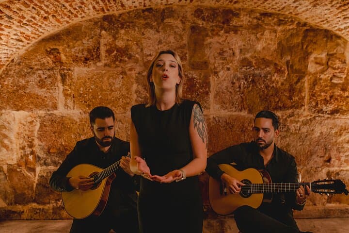 Lisbon: Fado Show With Wine and History