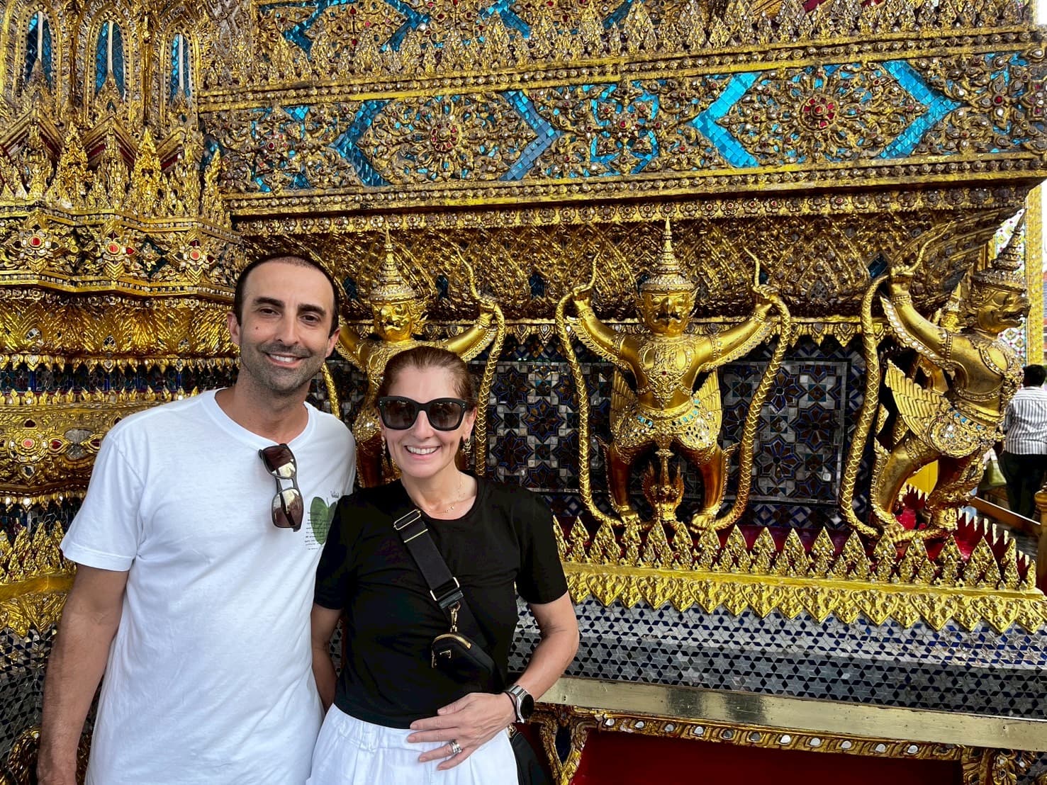 Grand Palace, Emerald Buddha & Flower Market Private Tour (Optional Luxury)