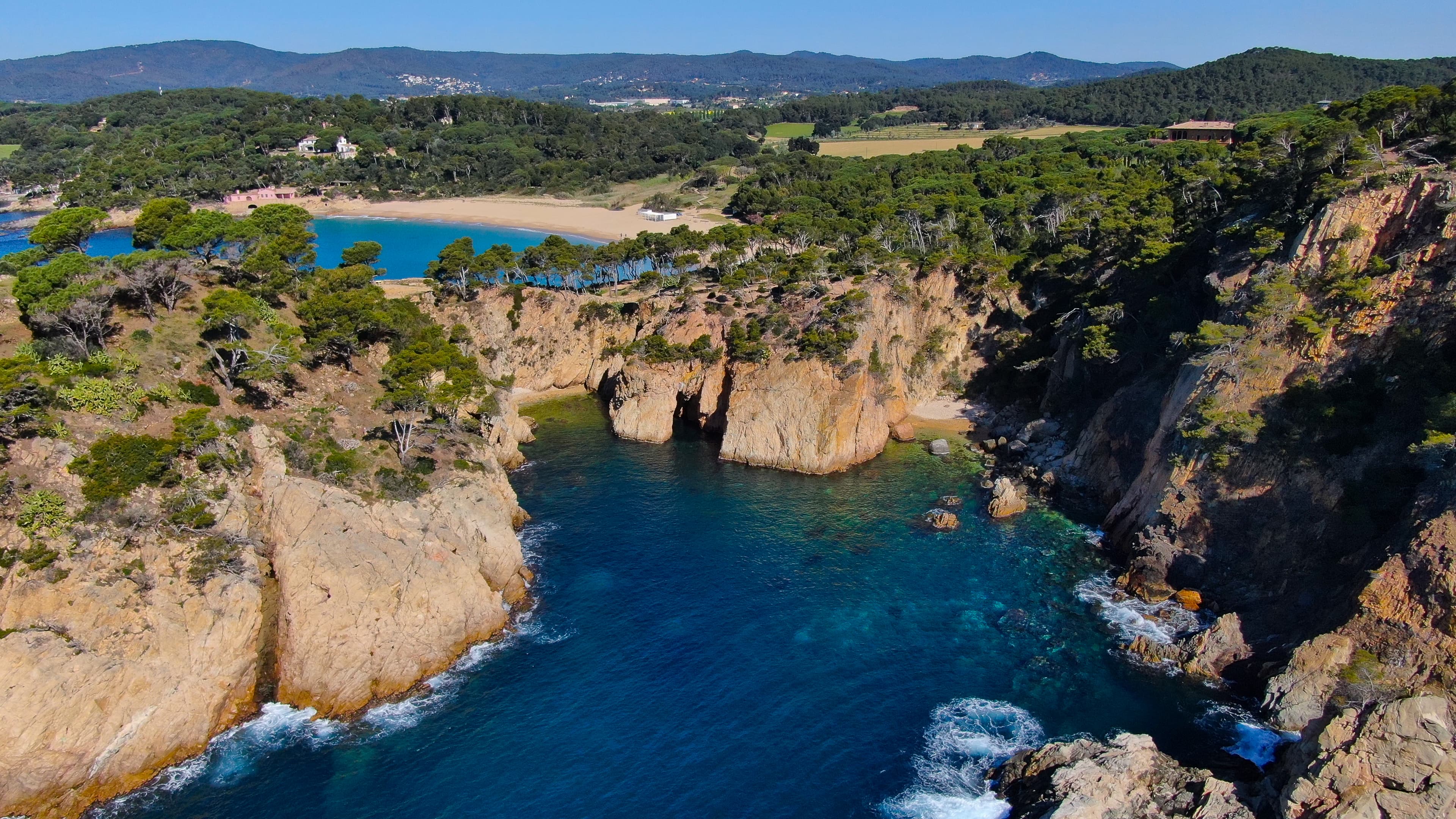 E-Bike Tour Costa Brava + winery tour & brunch
