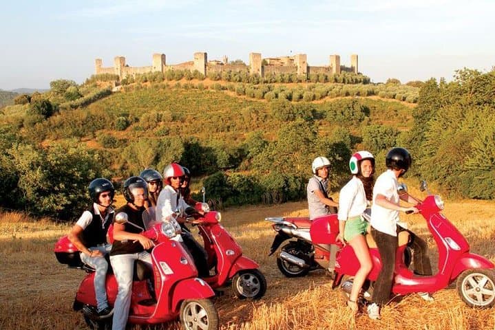 Authentic Tuscany Vespa Tour with Winery Lunch & Wine Tasting in Chianti