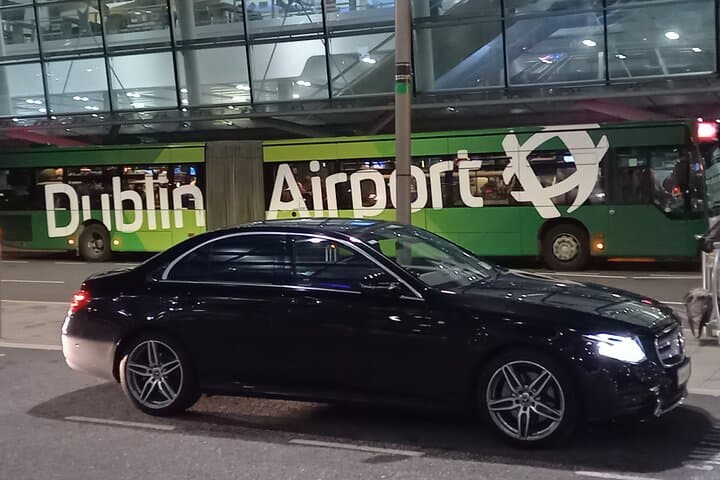 Dublin Airport to Fota Island Resort Premium Car Service