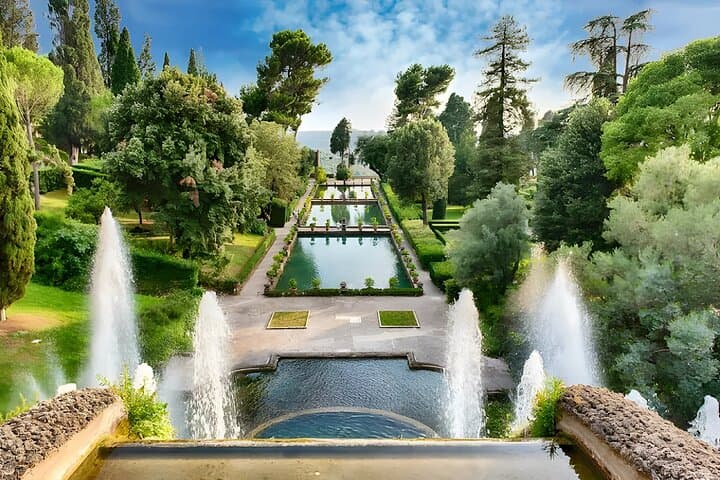 Half Day Tour to Tivoli in Villa Adriana or Villa d'Este