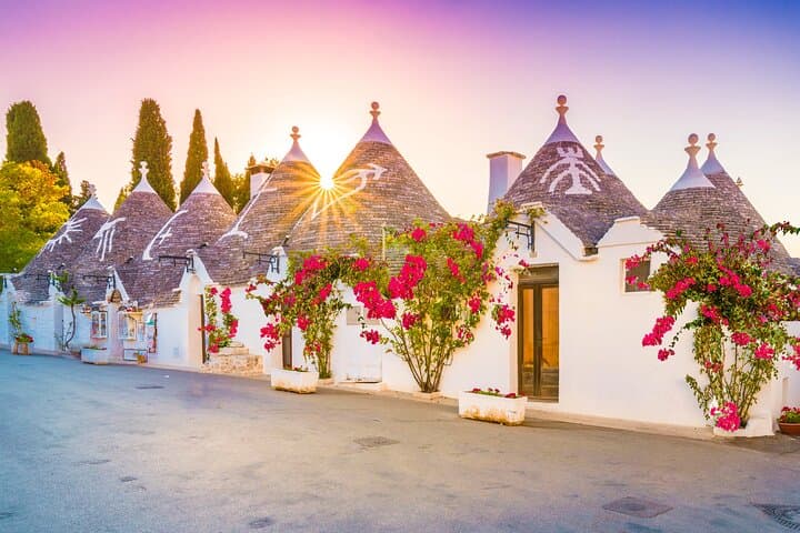 Private door-to-door transfer from Amalfi to Alberobello