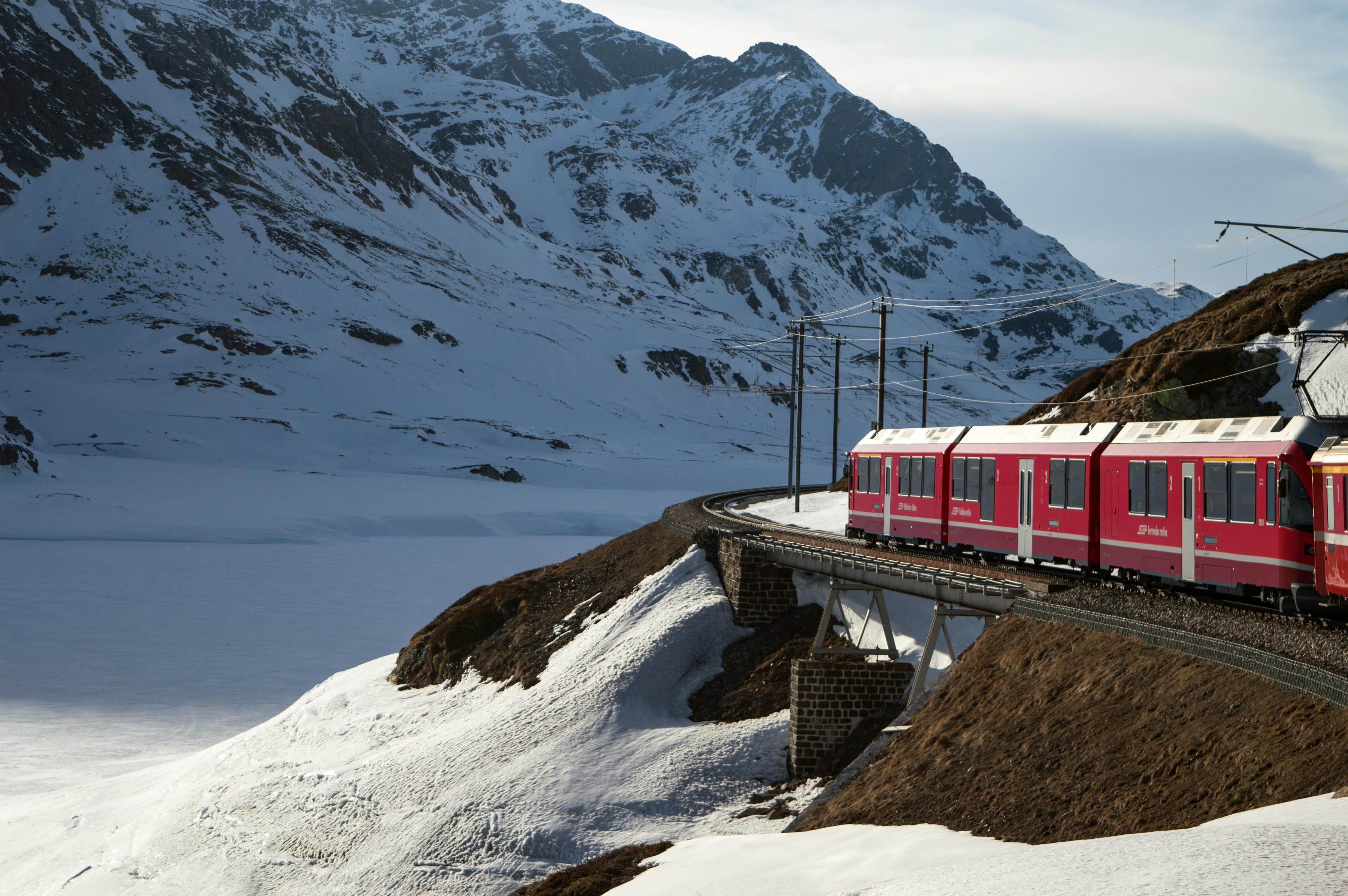 Glacier Express Route Private Tour from Zurich