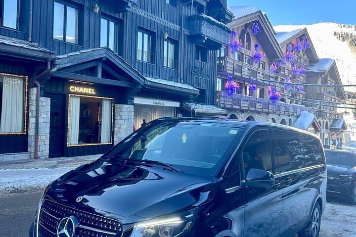 Private Transfer from Paris to Chamonix / Courchevel 