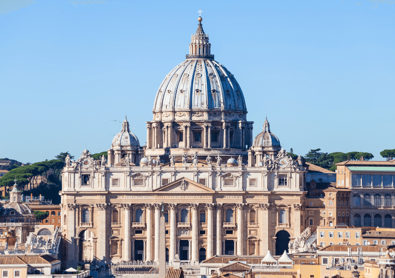 Private Minivan Tour to Rome with stops in Arezzo and Cortona