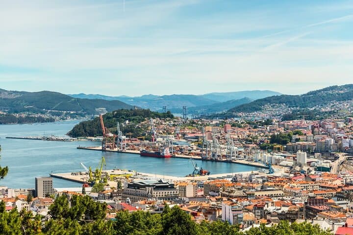 Private Transfer between Porto and Vigo