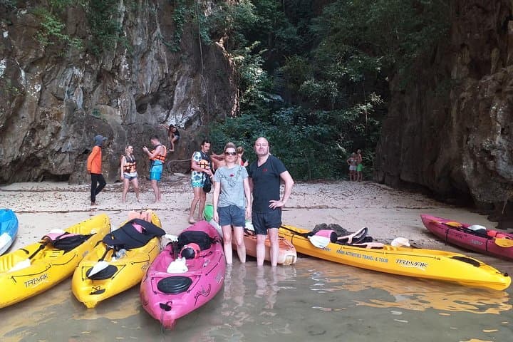 Early bird kayak adventure at AO Thalane 