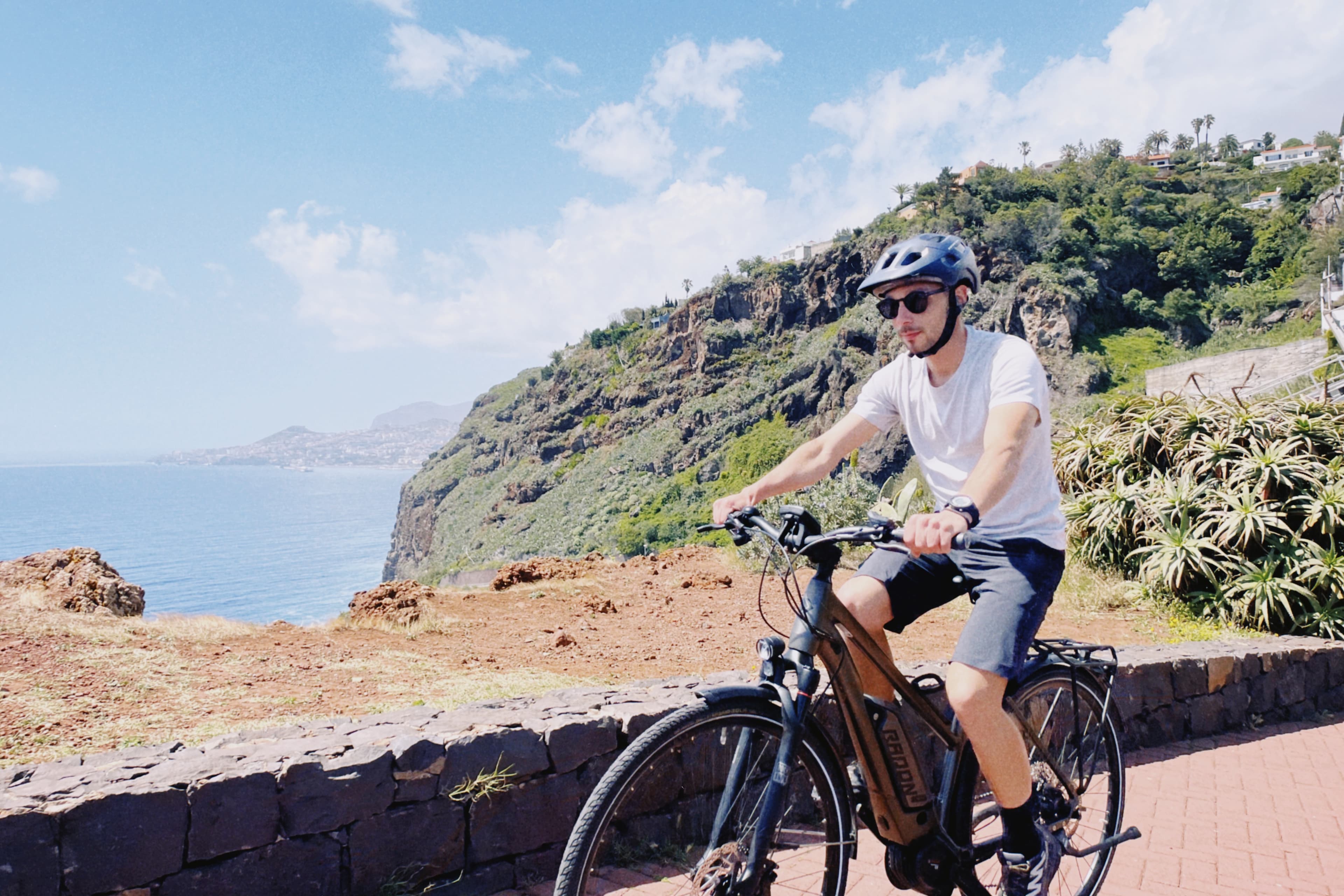 Self-Guided E-Bike Road Tour From Funchal to Garajau
