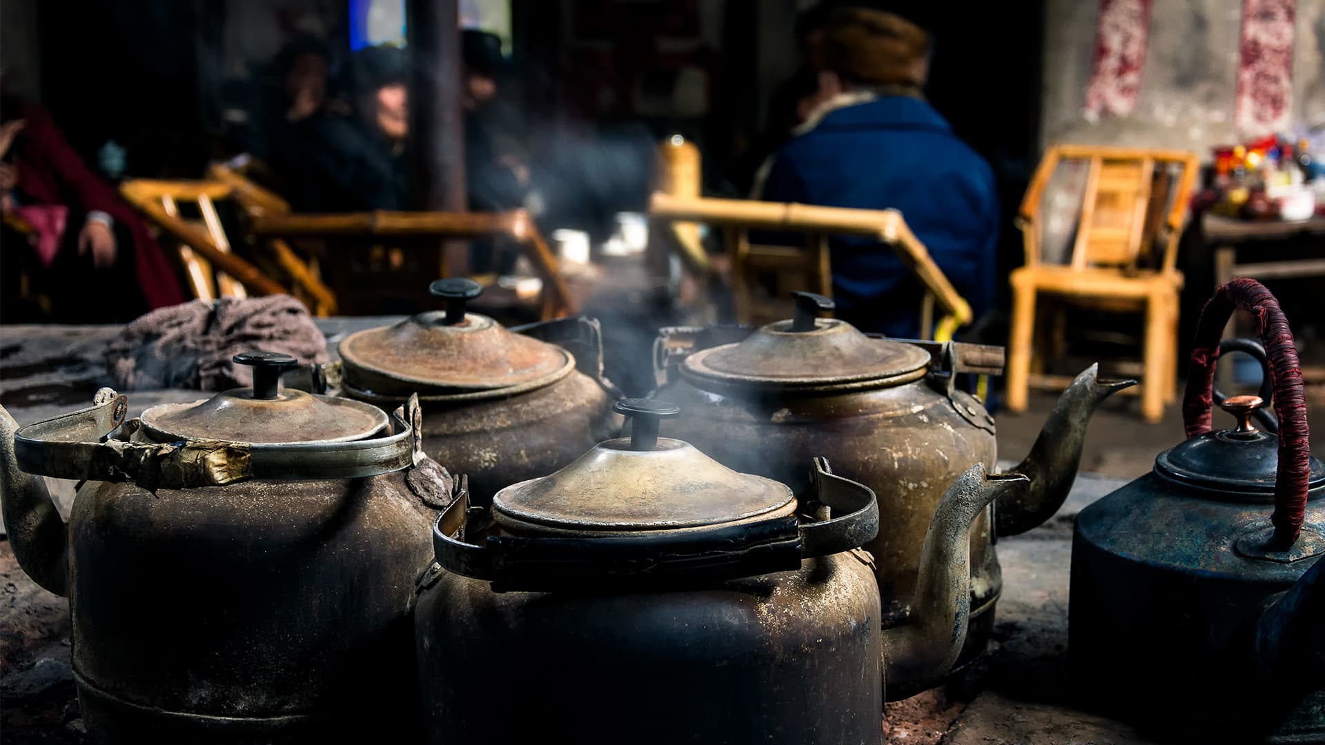 Chengdu: Century-old teahouse and traditional cuisine