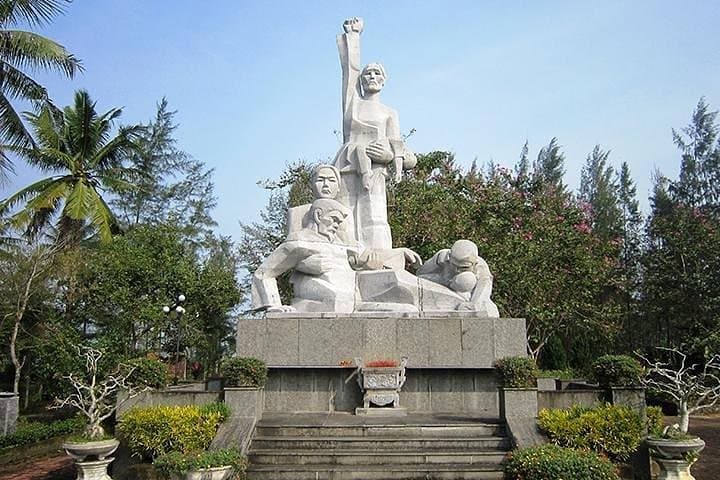 Da Nang: Full-day My Lai Massacre Memory Tour 