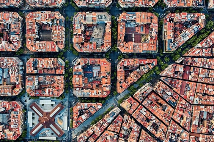 Barcelona Urban Planning Tour - Towards a Sustainable Smart City