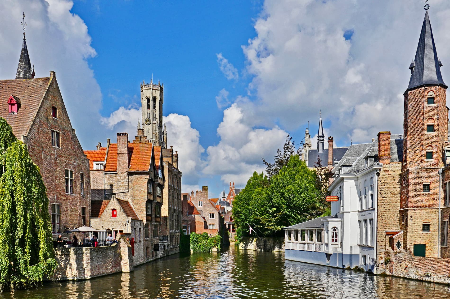 Bruges Small-group Full-day trip by Minivan from Paris.