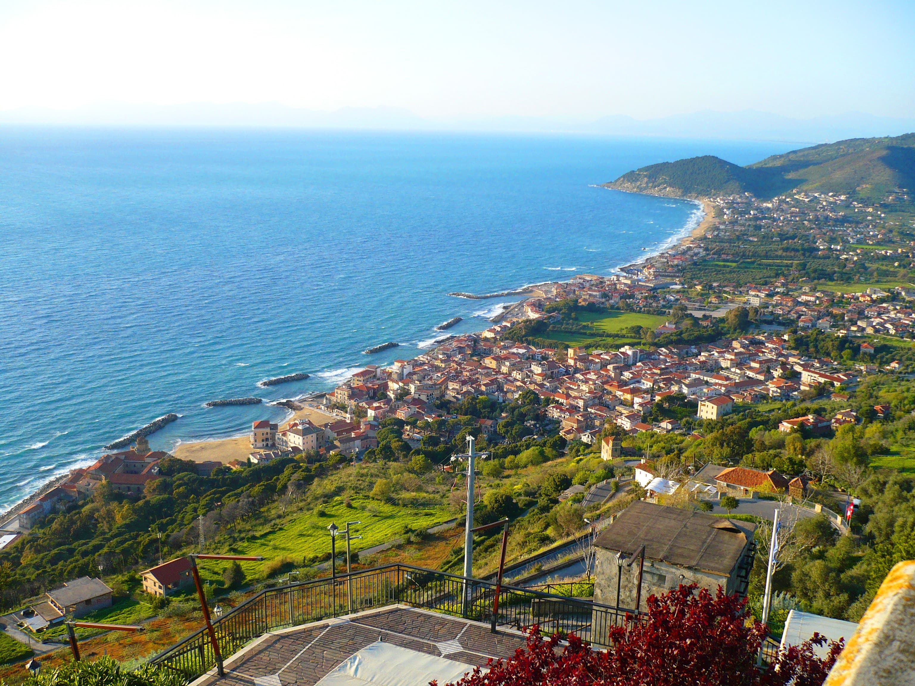 Cilento Experience: Castellabate Tour with Wine & Local Product Tasting