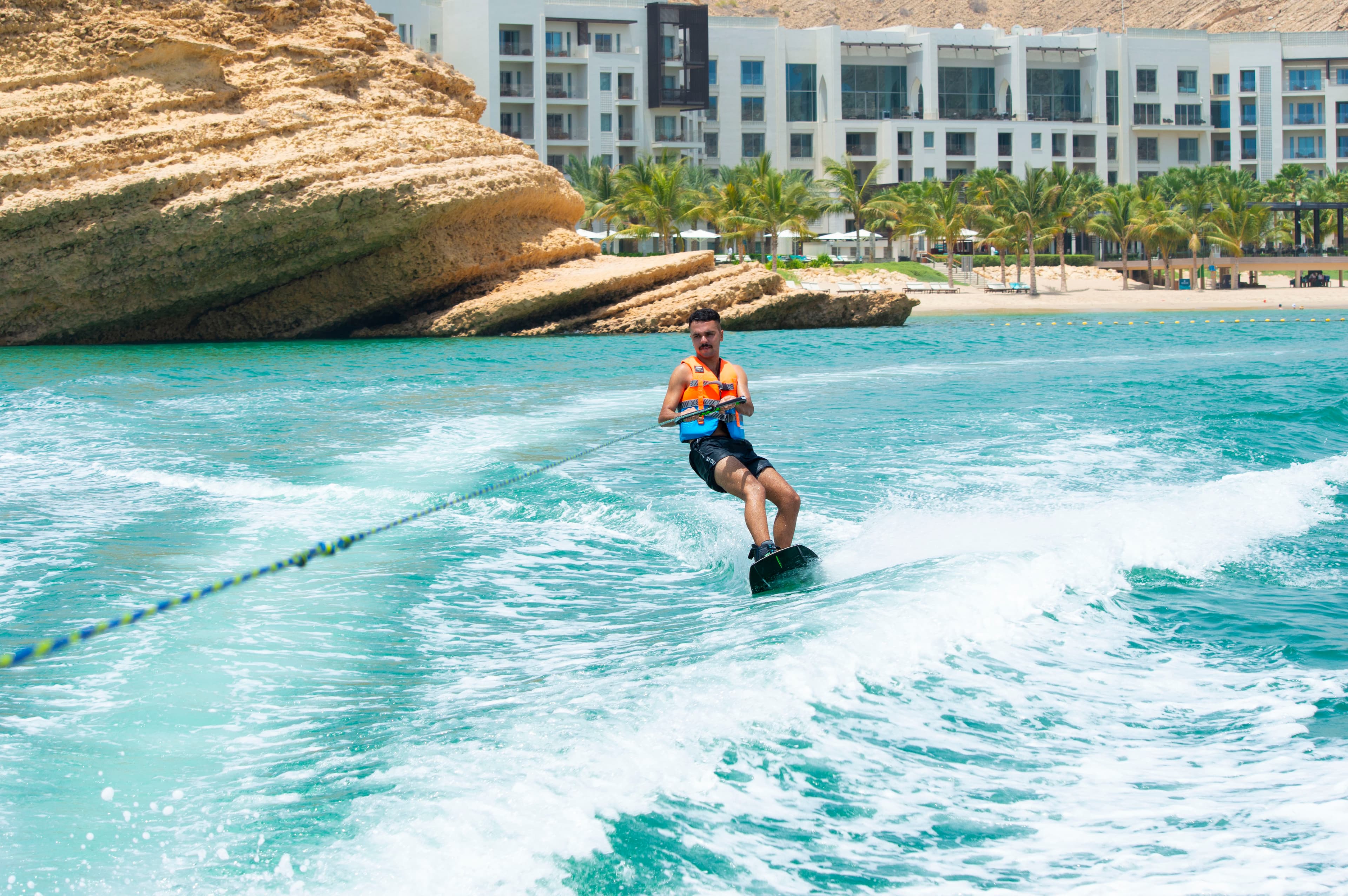  Wakeboarding/ kneeboarding 