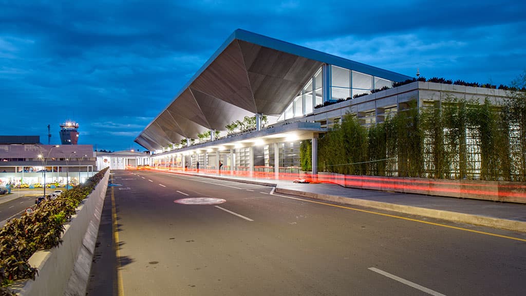 Traslado Hotel/Alojamiento al Aeropuerto Internacional Alfonso Bonilla Aragon - Cali