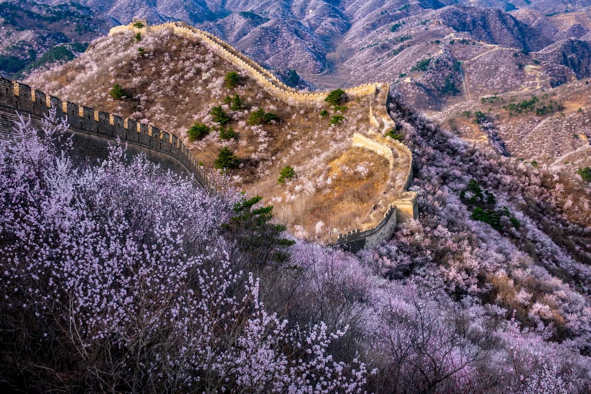 Visit Huanghuacheng Water Great Wall and Old Beijing Neighborhood