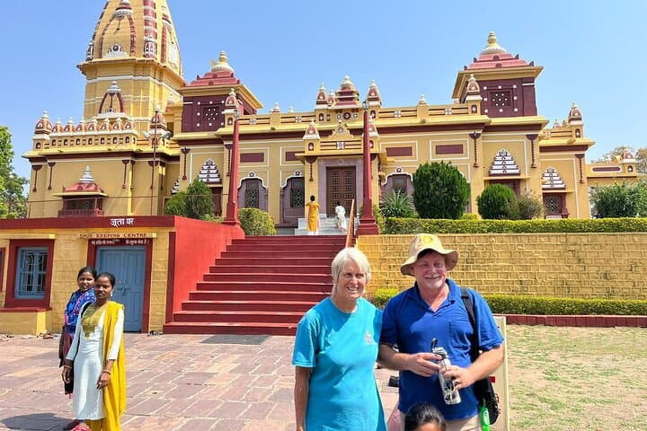 Mumbai to Bhopal Visit Ancient Caves, Temples & Mughal Monuments