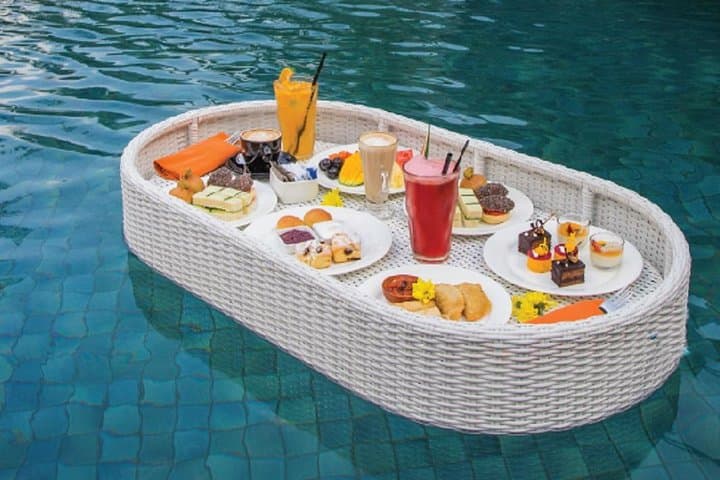 Bali: Floating Breakfast, Jungle Swing & Spa Romantic Tour