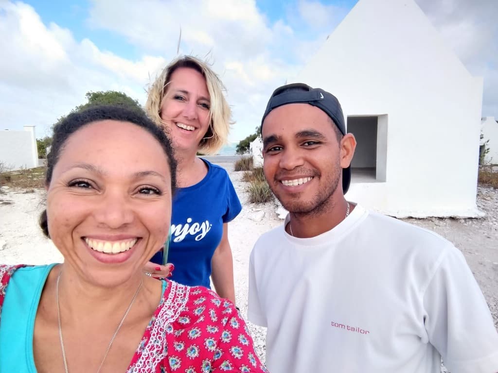 North & South Tour with Local Guide + Beach Time