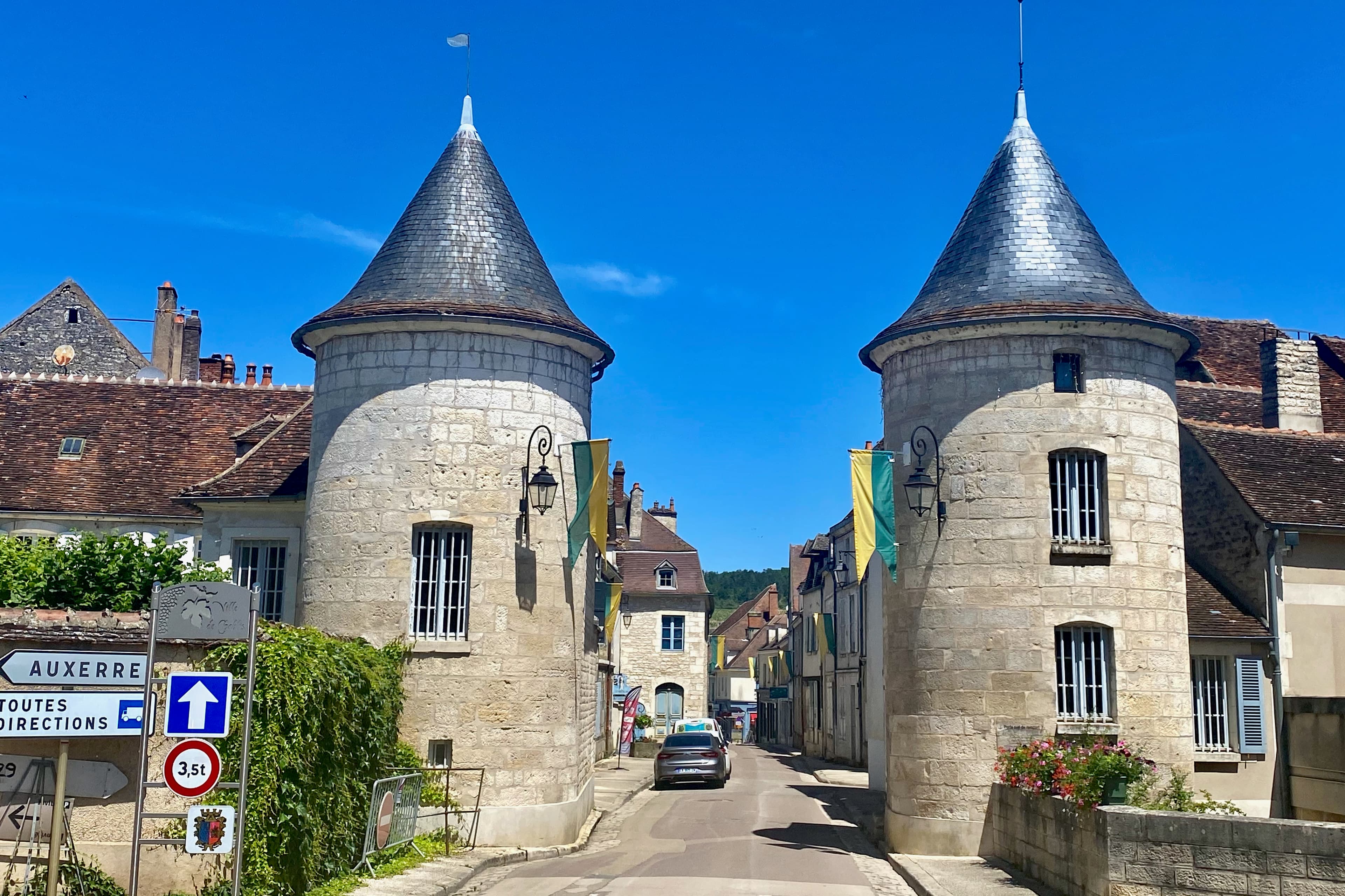 Chablis Wine Tastings Delights by Maison Regnard & J.M. Brocard Small Group from Paris.