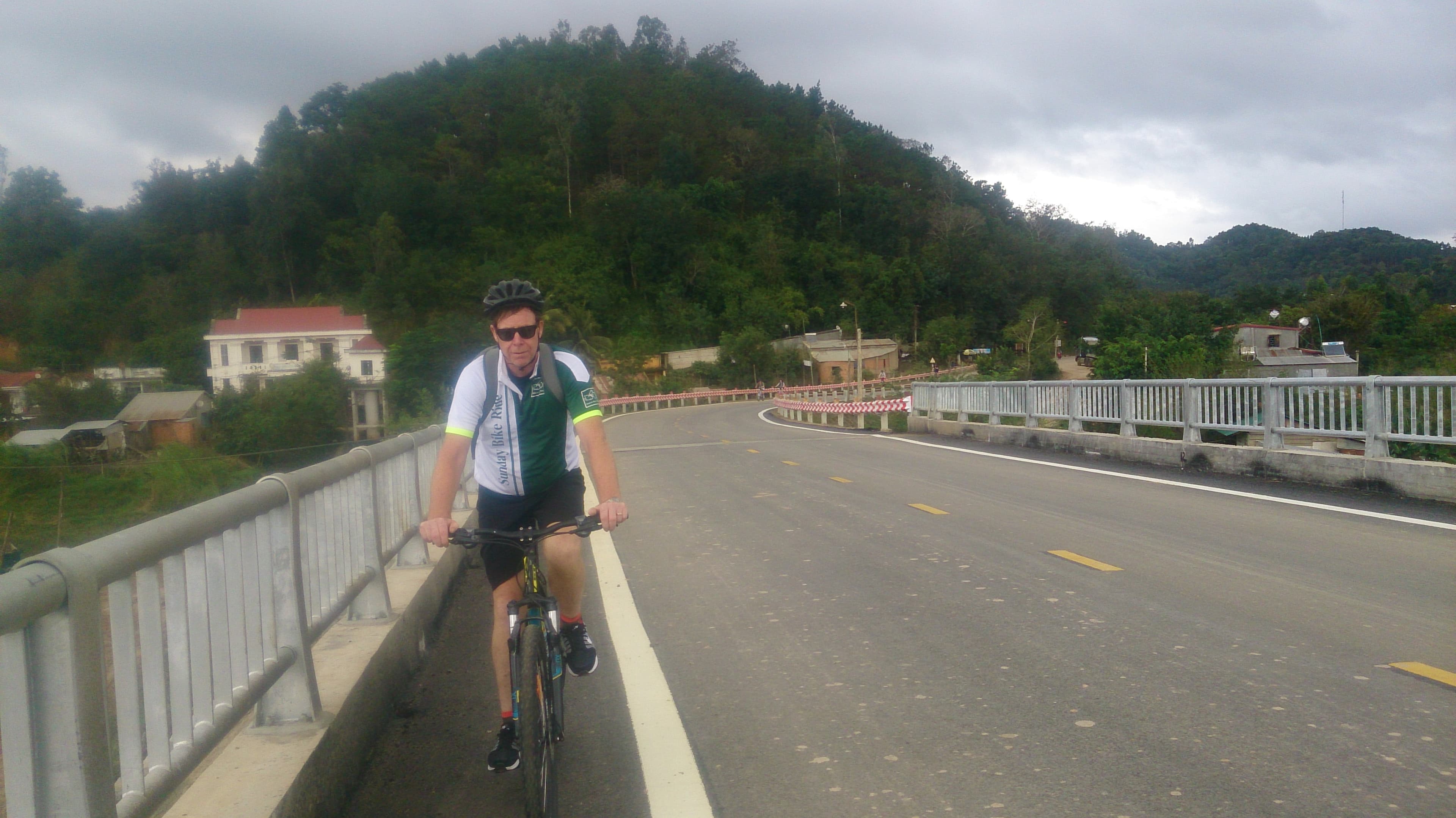 6-Day Central Highland by Bike from Saigon to Buon Me Thuot