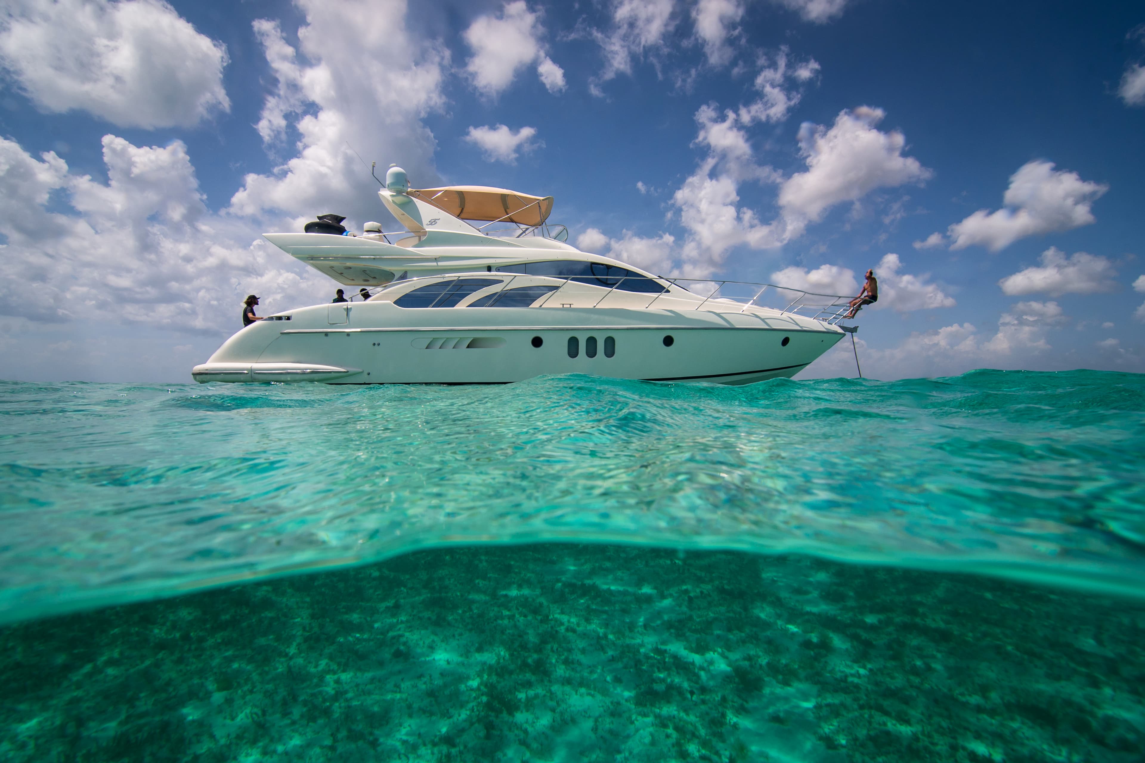All Inclusive 5 hours Coast & Pizza in 60' Sunseeker Manhattan