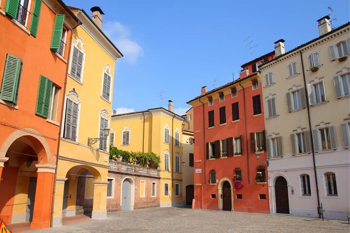 Modena Scavenger Hunt and Highlights Self-Guided Tour