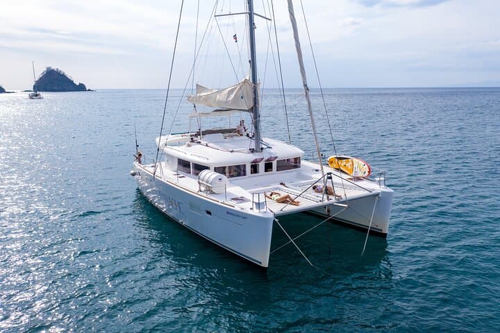 Costa Rica Catamaran: Snorkeling, Sunset, Drinks & Fresh Bites