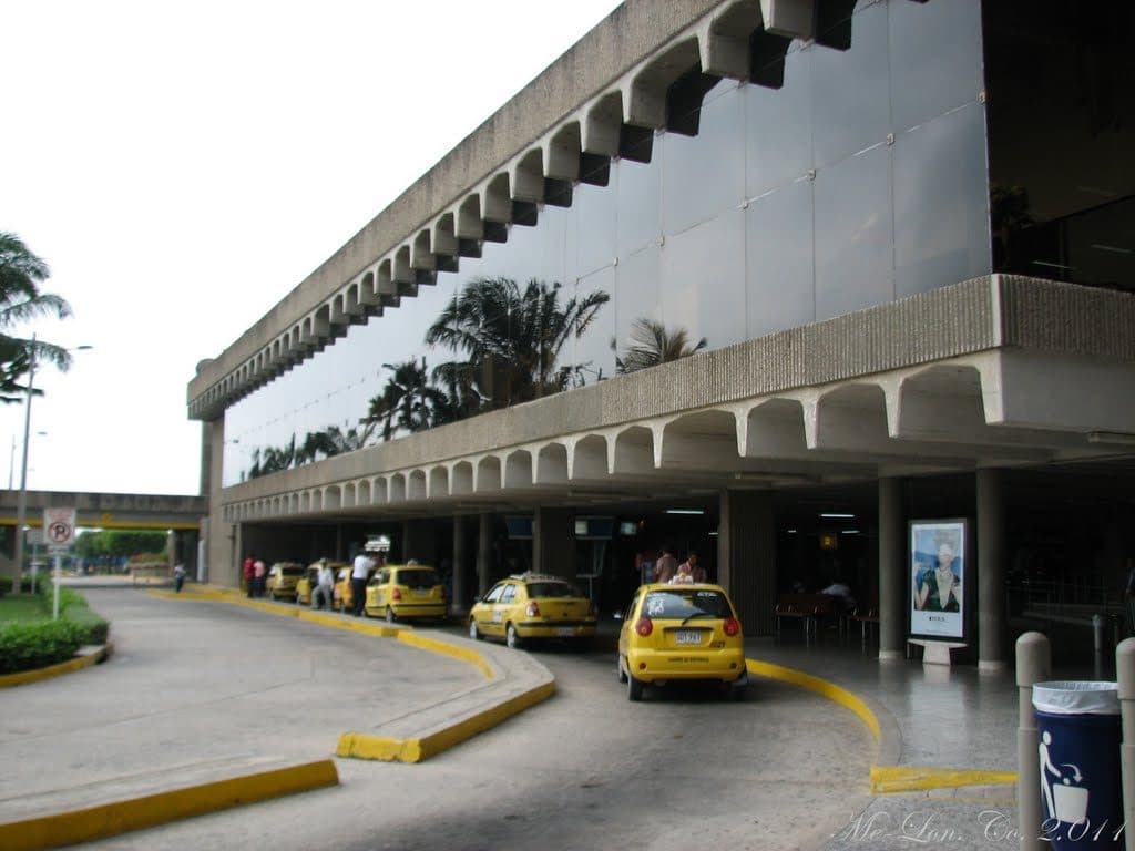 Traslado Aeropuerto Internacional Ernesto Cortissoz a Hotel/Alojamiento en Barranquilla